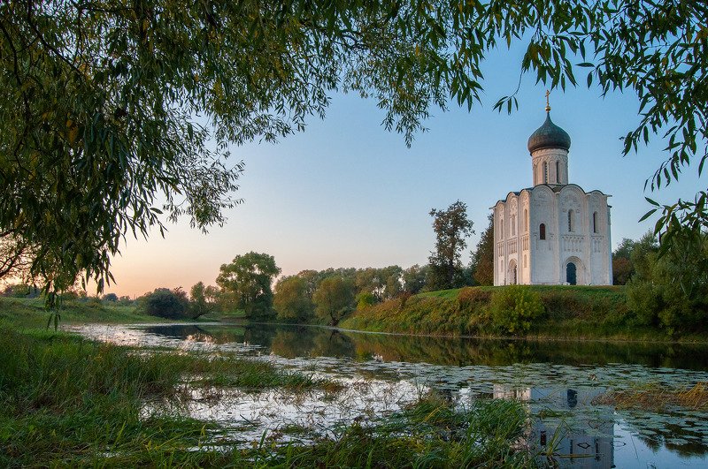 покрова на нерли, храм, церковь, рассвет, утро, вечер, осень Покрова на Нерлиphoto preview