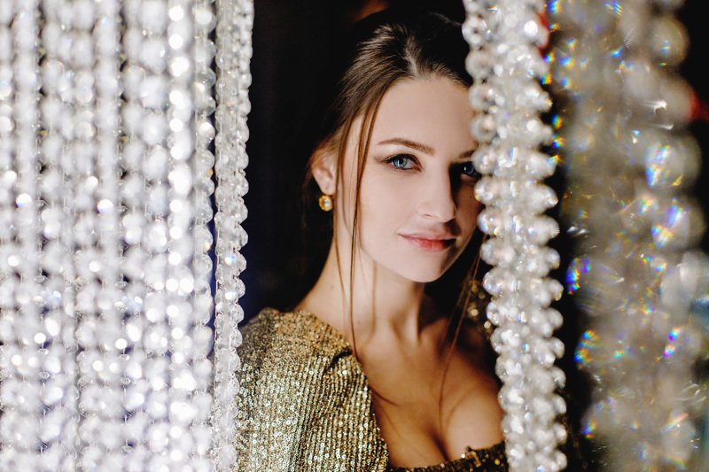 one personone woman only  female  one adult only  young woman  woman  portrait  looking at camera  beautiful woman девушка, женский портрет, портрет  people Sightphoto preview