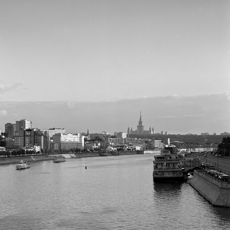 москва, город, река, вечер. \