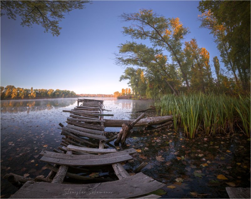 утро, рассвет, дымка, река, отражения, осень, листва, мостик, пейзаж Утро осениphoto preview