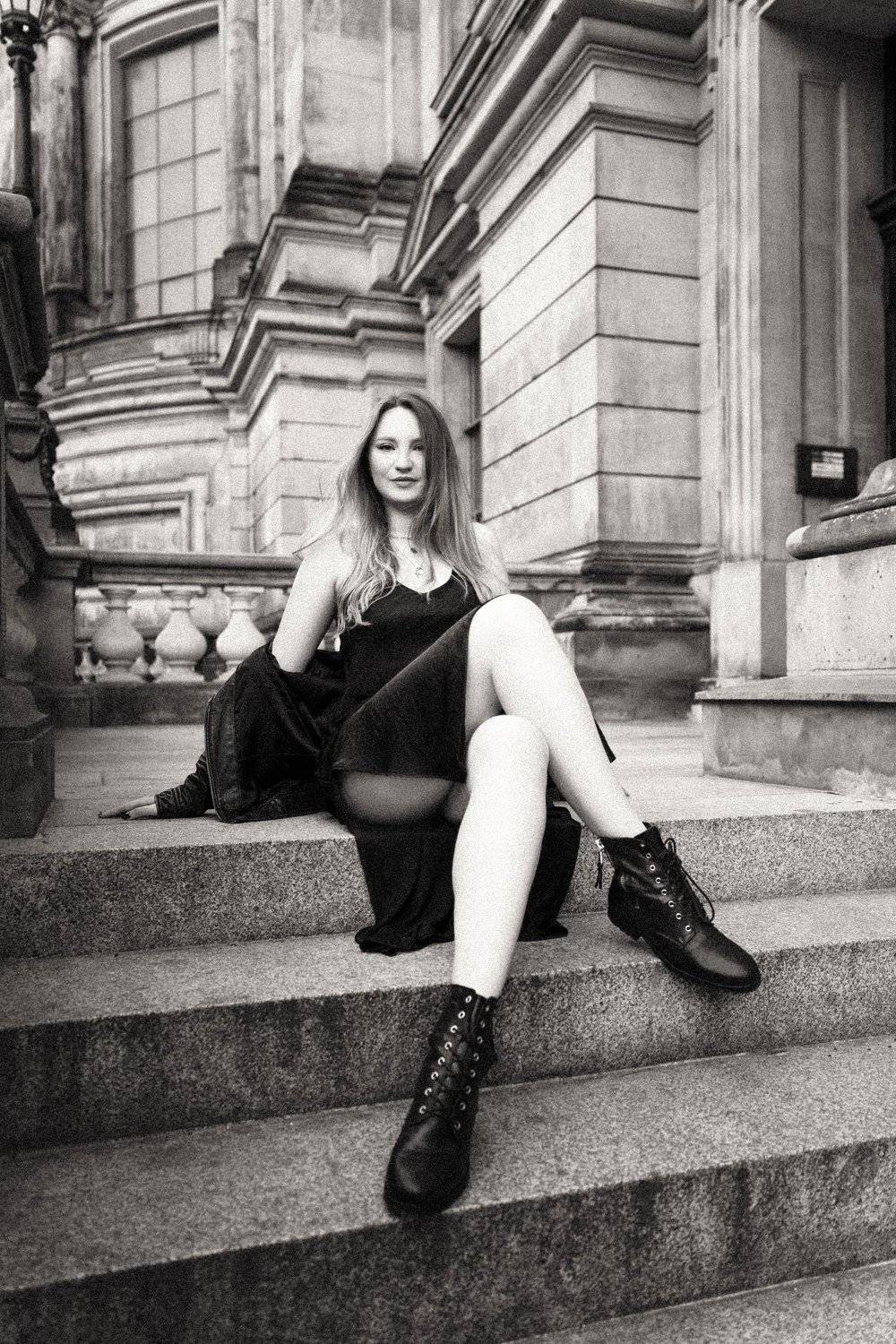 Автор: Ana Ray portrait, model, модель, girl, портрет, berlin, берлин, city, dress, sexy, black and white, Ana Ray