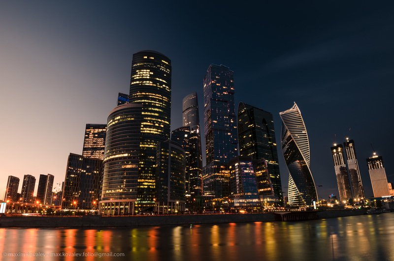 europe, moskva river, russia, architecture, autumn, border, building, city, day, embankment, night, reflection, sky, sky-scraper, европа, москва, москва река, москва-сити, россия, архитектура, граница, день, здание, набережная, небо, небоскрёб, ночь, осен На границе дня и ночи / On the border of day and nightphoto preview