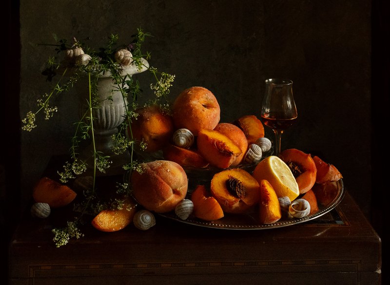 С крымскими персикамиphoto preview