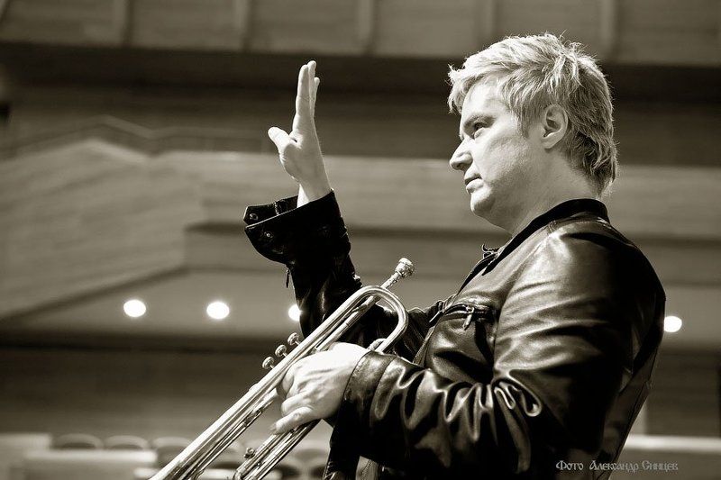 Chris Bottiphoto preview