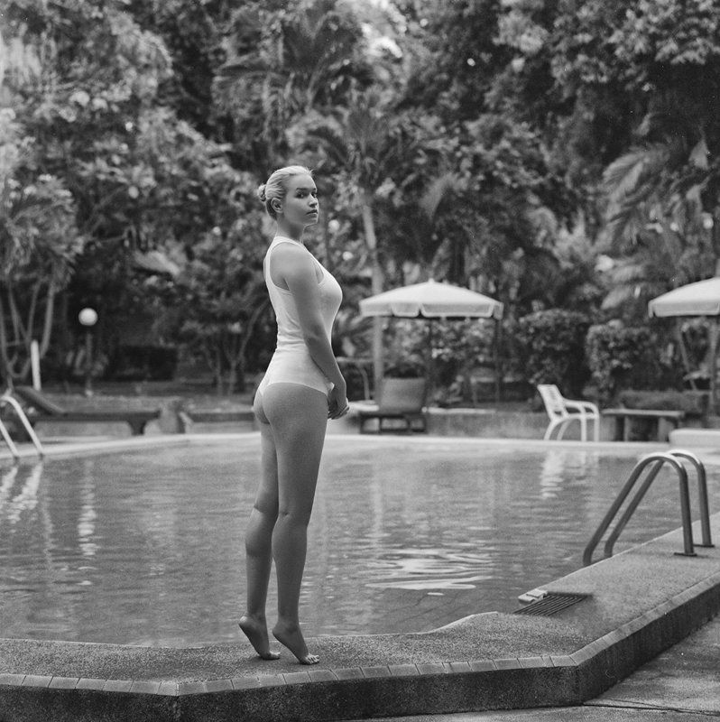 портрет, девушка, боди, бассейн, тай, пленка, сф, броника, 6x6 - фото превью