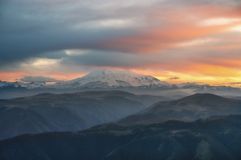 Эльбрус готовится ко снуphoto preview