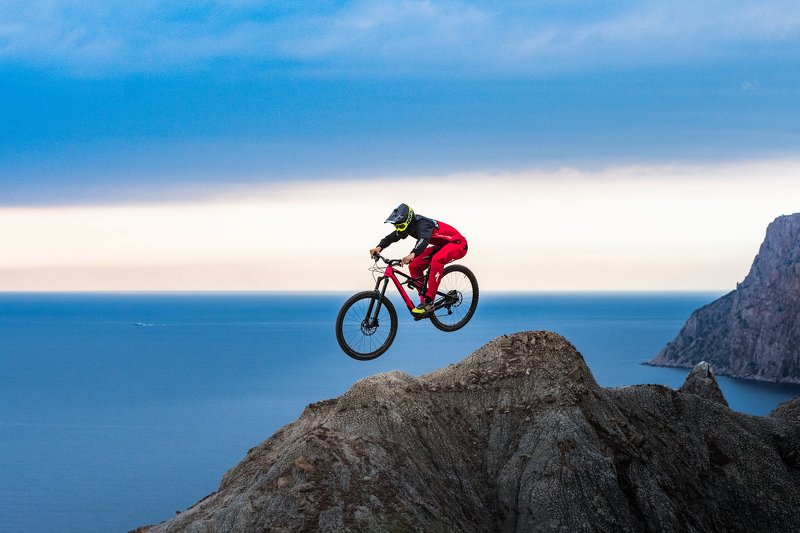 Красный Всадникphoto preview