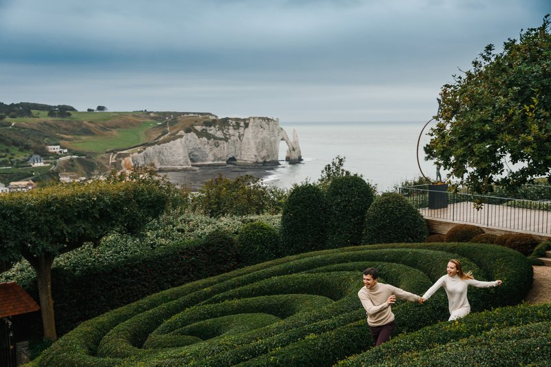 lovestory, engagement, wedding, france, normandy, etretat, франция, нормандия, этрета, свадебная фотография, лавстори Lovestory in Normandy, France - Jardin d\'Etretatphoto preview