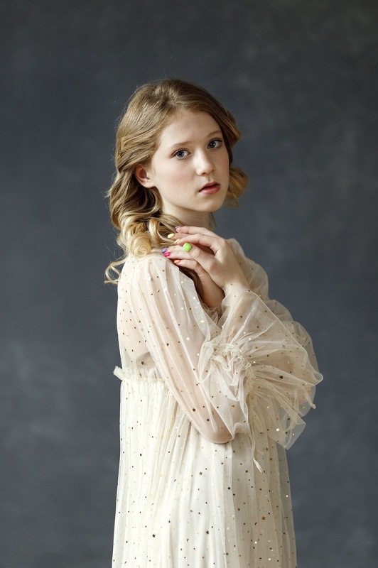 девочка портрет photo preview