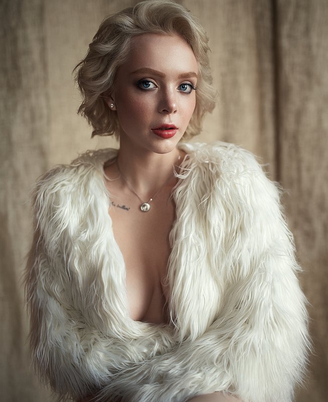 Portrait, 35mm, girl, beauty, retouch, posing, model, studio, photography, fitness, lingerie, sexy, sigma, sony, a7iii, a7m3, art, light, hair, bazarov, glamour, fashionable, elegant, fashion, style, pretty, doberman, awesome photo preview