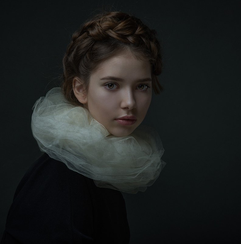 портрет девушкиphoto preview