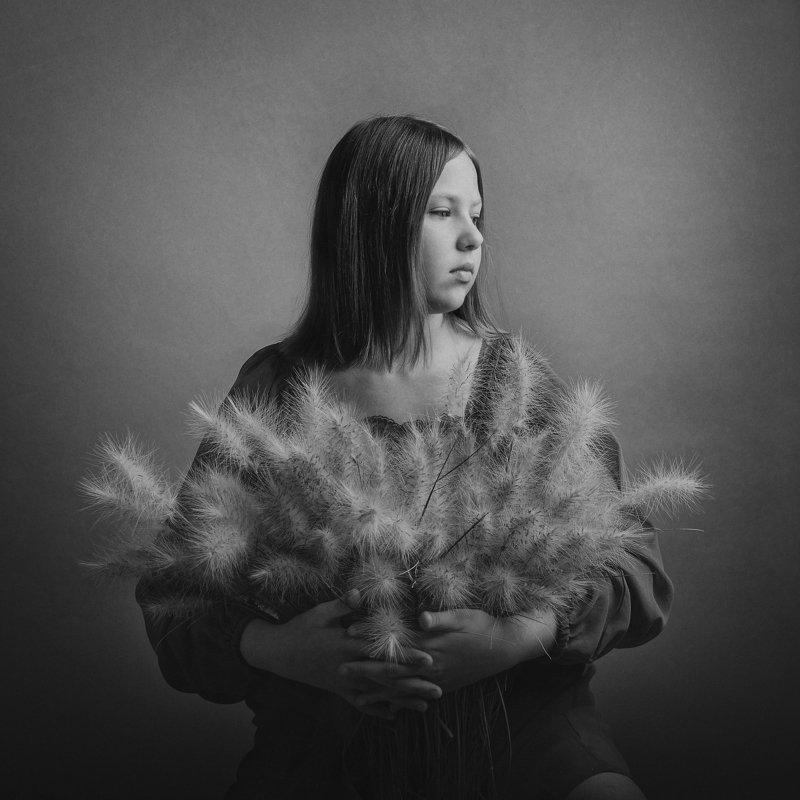 детский портрет, осень, постановка,монохром Осенняя траваphoto preview