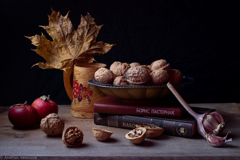 Натюрморт с грецкими орехамиphoto preview