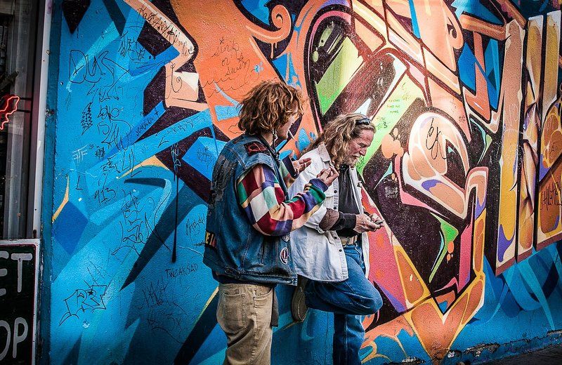 Два поколения  хиппи  ( San-Francisco)photo preview