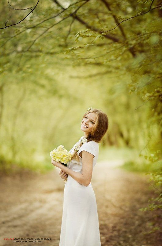 Как она улыбается мнеphoto preview