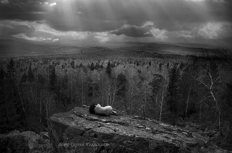 сергей коляскин, зарождение, свет, лучи, человек, горы ЗаРождениеphoto preview