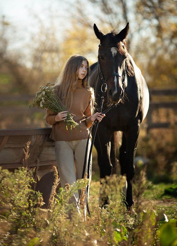 семейная фотография, детская фотография, теплые кадры, огненные фото, теплые фото, обучение фотографии, портрет, красивые фотографии, постановочные фотографии, художественные фотографии, Валерия Мороз, фотохудожник, красивые портреты, дети, семьи,  На конюшнеphoto preview