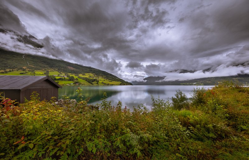гейрангер, фьорд, норвегия, озеро, облака, домик, берег, Гейрангер фьорд. Норвегия.photo preview