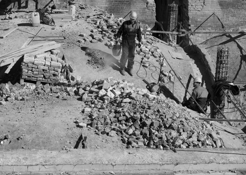 ГЭС-2, Москва, реставрация, арка, купол, кирпичи, арматура, рабочие Бери больше, кидай дальше. Пока летит - отдыхаешьphoto preview