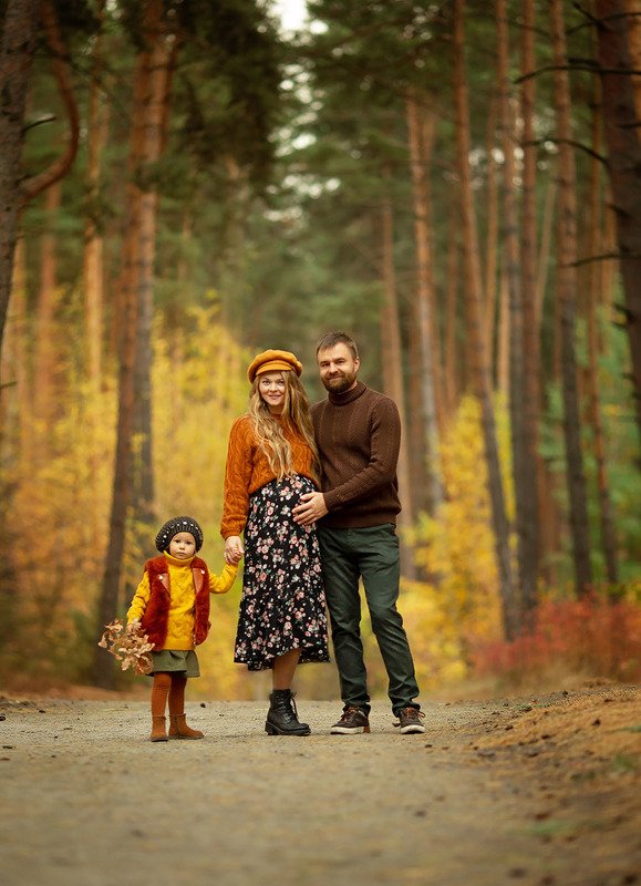 семейная фотография, детская фотография, теплые кадры, огненные фото, теплые фото, обучение фотографии, портрет, красивые фотографии, постановочные фотографии, художественные фотографии, Валерия Мороз, фотохудожник, красивые портреты, дети, семьи,  Семейная прогулка в парке photo preview