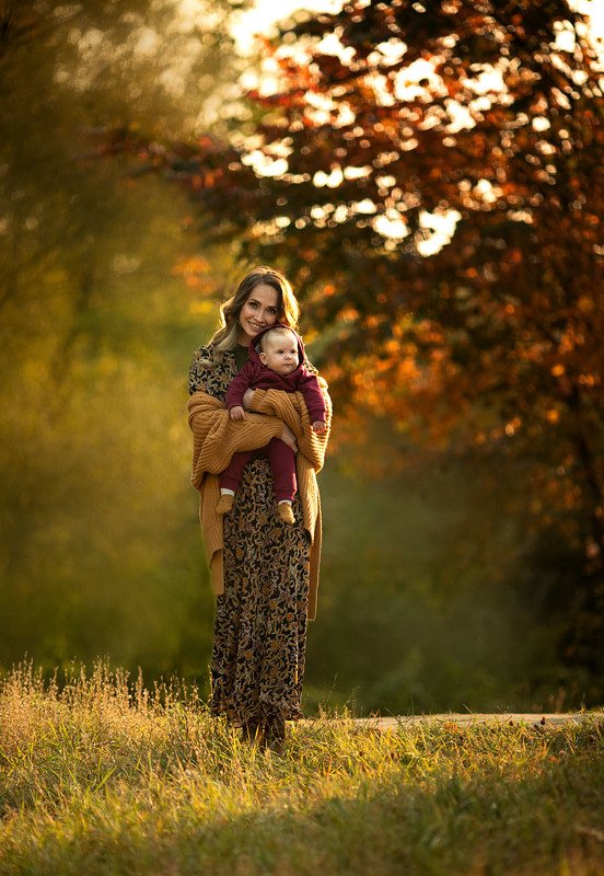 семейная фотография, детская фотография, теплые кадры, огненные фото, теплые фото, обучение фотографии, портрет, красивые фотографии, постановочные фотографии, художественные фотографии, Валерия Мороз, фотохудожник, красивые портреты, дети, семьи,  Осенняя нежностьphoto preview