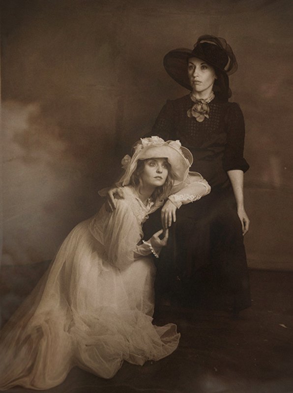 Две сестрыphoto preview