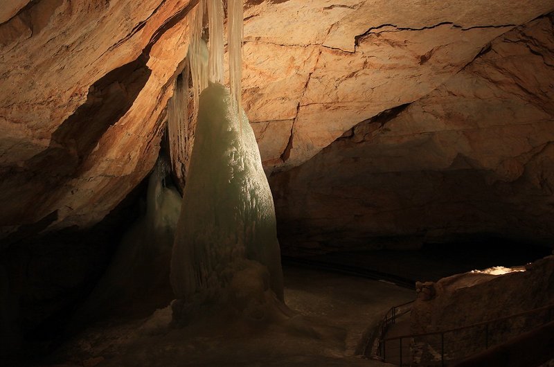 пещера, австрия, обертраун, дахштайн Ледяная пещераphoto preview