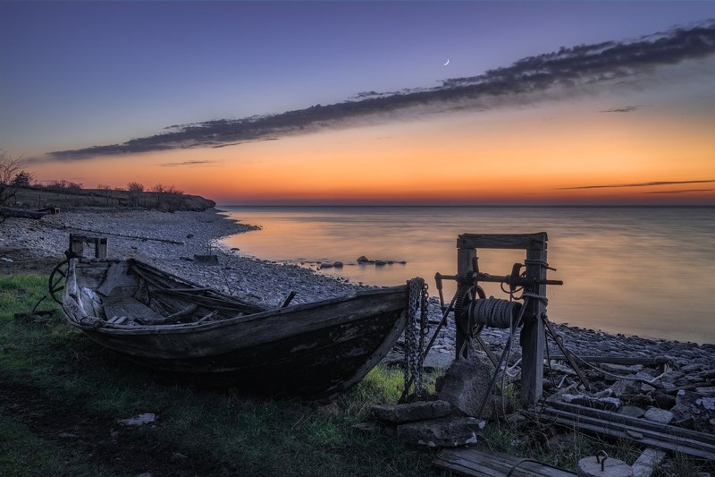 Afterglow, aftersunset, balticsea, Bay, Beach, bluehour, bluehour boatvinch, boat, chains, fishingboat, fishingcamp, flow, Grass, Grönvik, Gulf, Island, kalmarscounty, loch, lough, Moon, newmoon, old, rockycoast, Sea, Shore, shoreline, stonebeach, Sweden, Out of Servicephoto preview