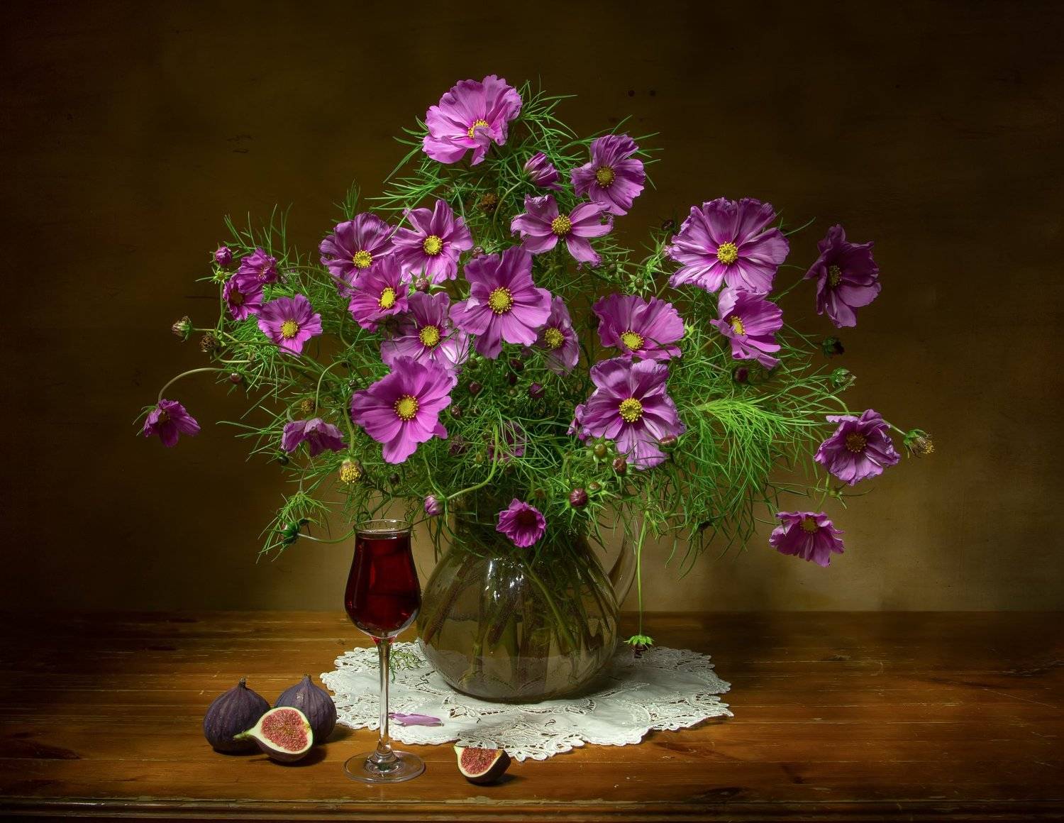 Нежность.... Автор: Татьяна Феденкова натюрморт, космея, инжир, вино, Татьяна Феденкова