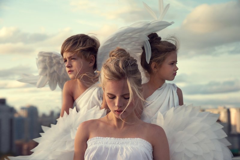 #weapon #army #love #angels #amour #m16 #sky #child #girl #boy #gun #beretta #greece #myths #ancient #beauté #photographyart #rooftop #rooftops #roofing #nskcity #photostory #love #conceptualphotography #art #photoart #anges #conceptual #dsquared2 #city Amours No Remorsephoto preview