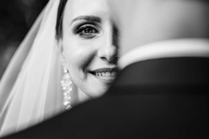 портрет, портрет невесты, крупный план, улыбка, глаза Портрет невестыphoto preview