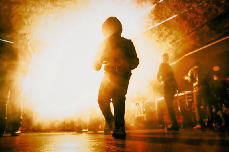 neon NEON SILHOUETTESphoto preview