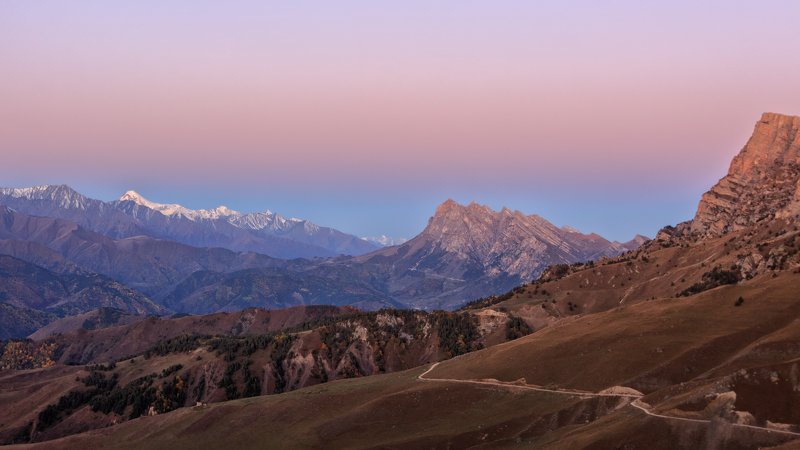 утро горы Восход с видом на Казбекphoto preview