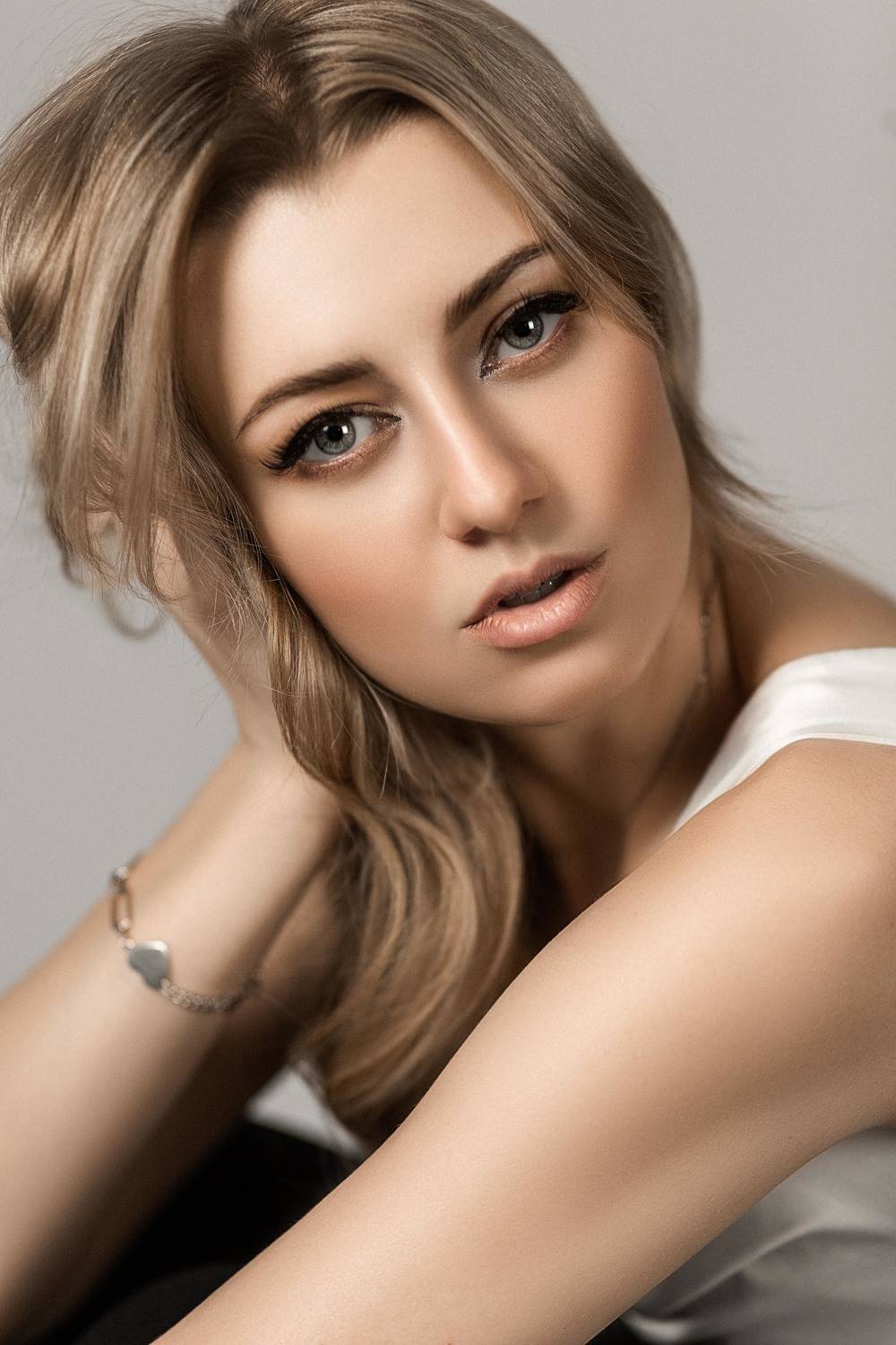 девушка, модель, портрет, фотосессия, студия, макияж, гламур, girl, beauty, perfect, pretty, model, modeling, young, portrait, make-up, творческий портрет, женский портрет, woman, young woman, glamour, Владимир Васильев