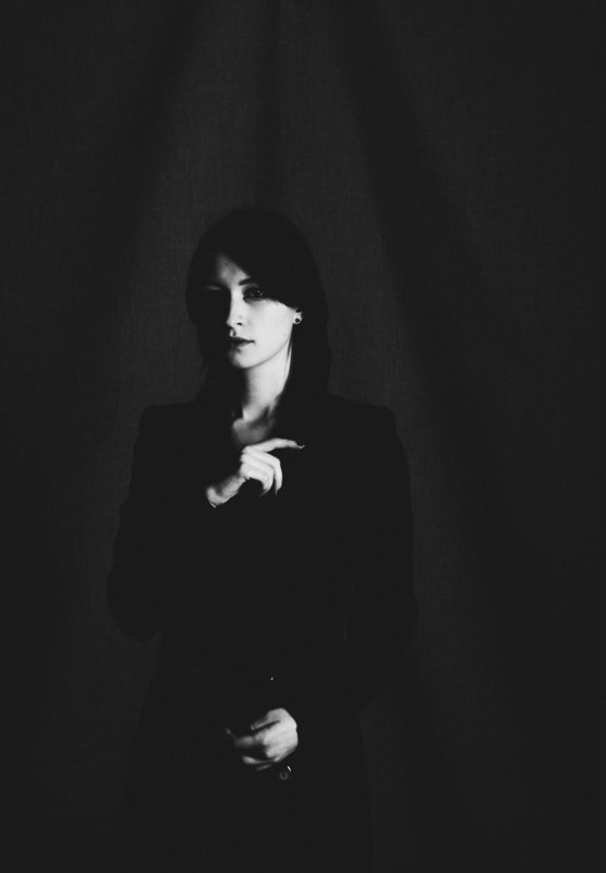 bnw monochrom girl portrait Wolandinaphoto preview