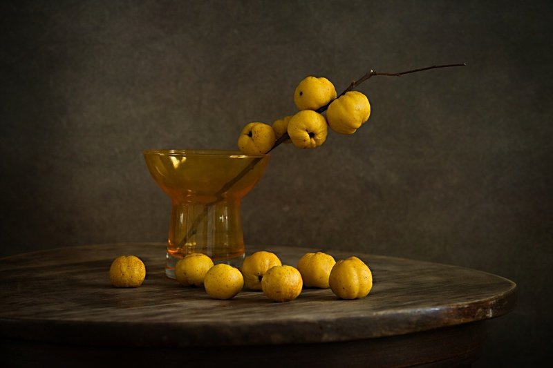 martwa natura z pigwąphoto preview