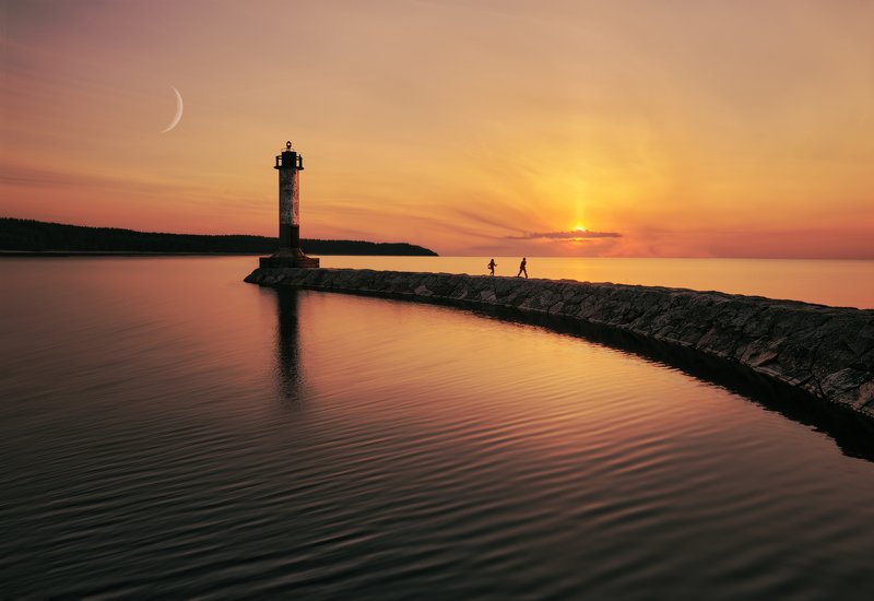 Маяк, дети, ладожское озеро, закат Маяк и детиphoto preview
