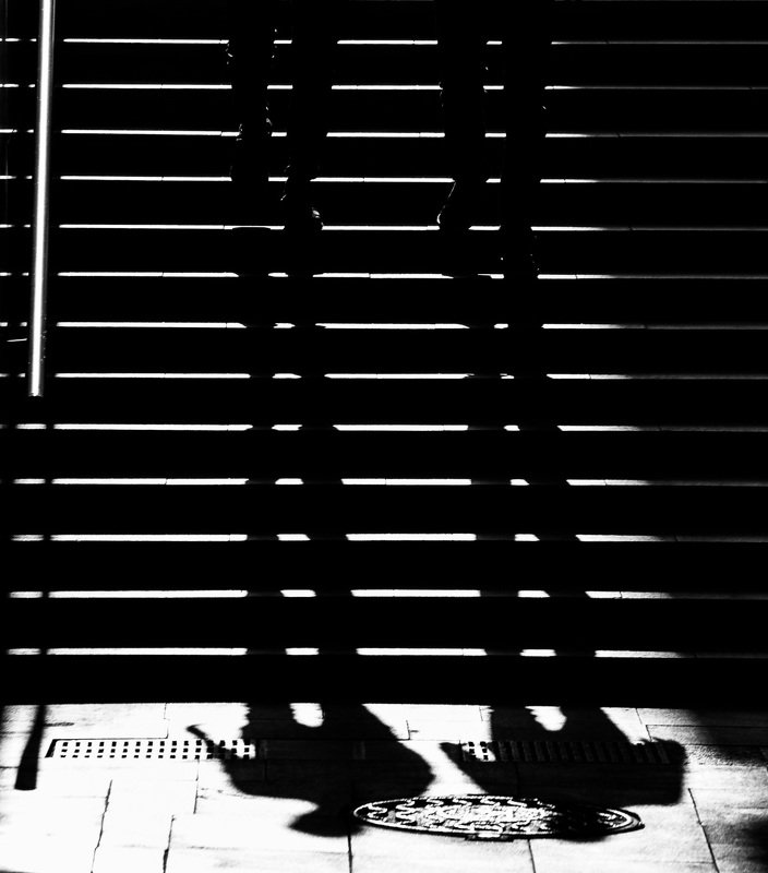 Тени исчезают в полденьphoto preview