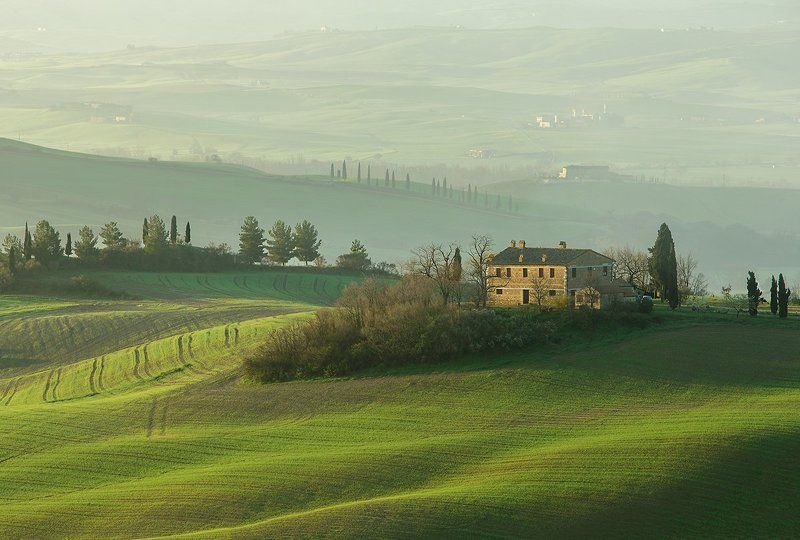 Morning in the Val d\'Orciaphoto preview