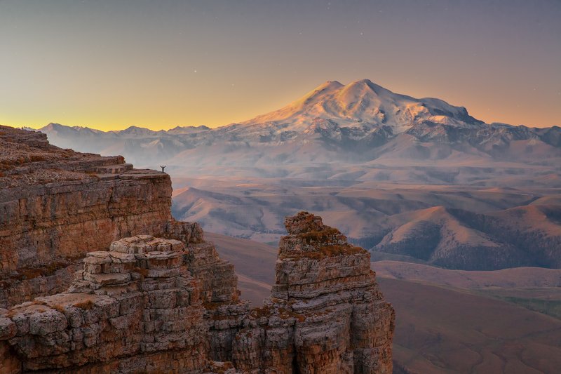 утро горы Человек и горыphoto preview