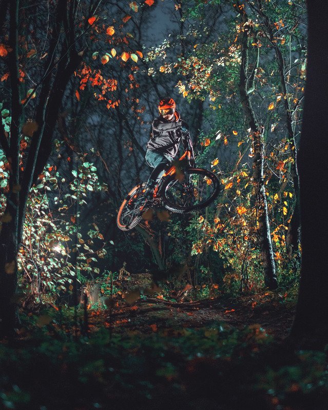 DH, даунхил, эндуро, велосипед, спорт, райдер, трюк Enduro MTB series: What can on the autumn rainy evening?photo preview