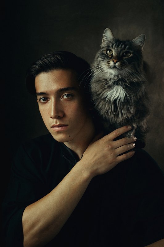 портрет, кот Пётр и Варяphoto preview