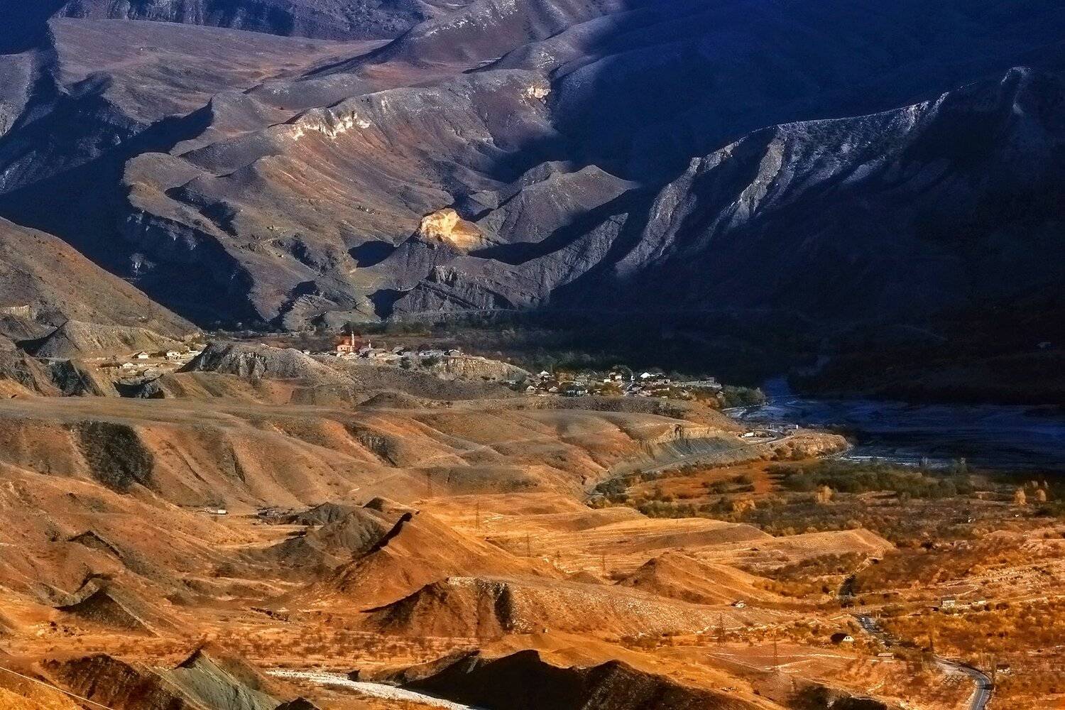 Горный пейзаж... Автор: Marat Magov горы,вершины,пейзаж,небо,деревья,дагестан,природа, Marat Magov