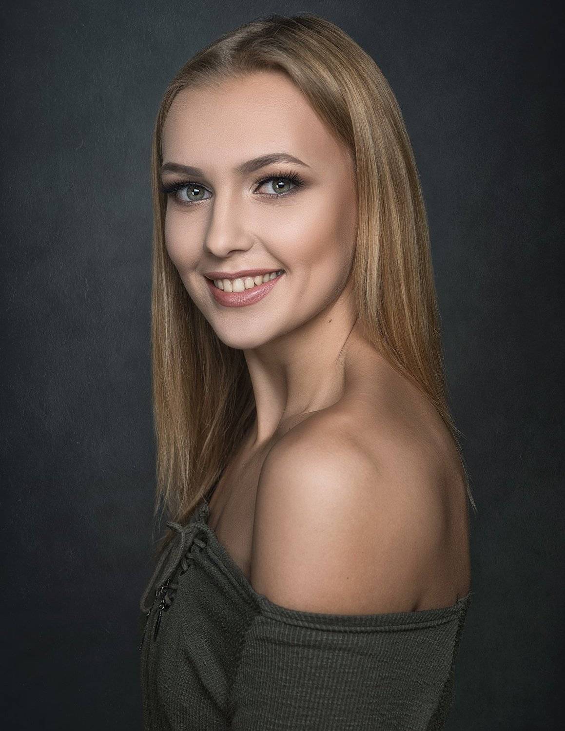 Портрет девушка глаза улыбка Sony photo, Антон Тимошевский