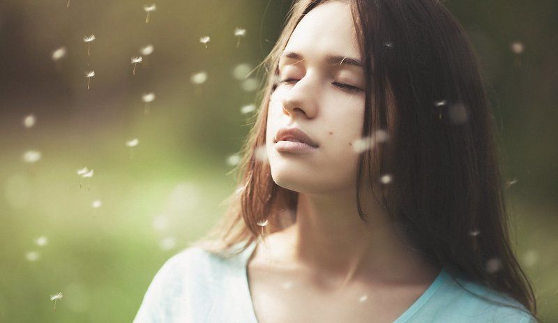 таял на губах поцелуй весныphoto preview