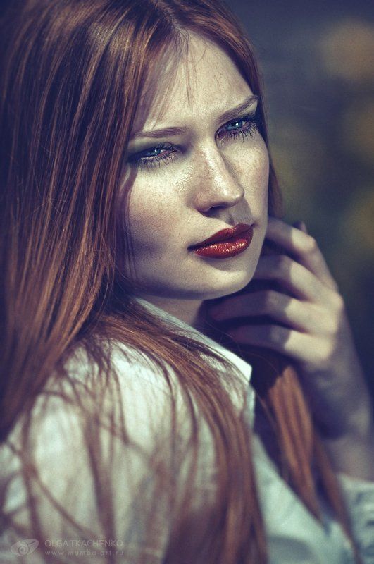 beautiful,  city,  colors,  elegance,  green,  lifestyles,  light,  model,  outdoors,  park,  people,  person,  photo,  portrait,  retouch,  street,  style,  sun,  sunlight,  trees,  urban,  women, Blue dreamphoto preview