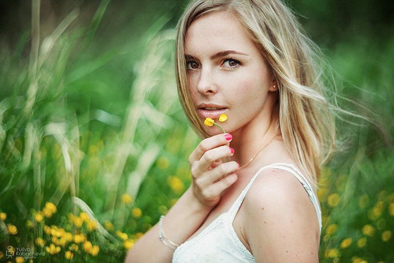 Лютики на твоих губахphoto preview