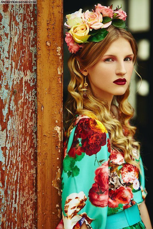 Красивая девушка, Ренессанс, Цветы summer beautyphoto preview