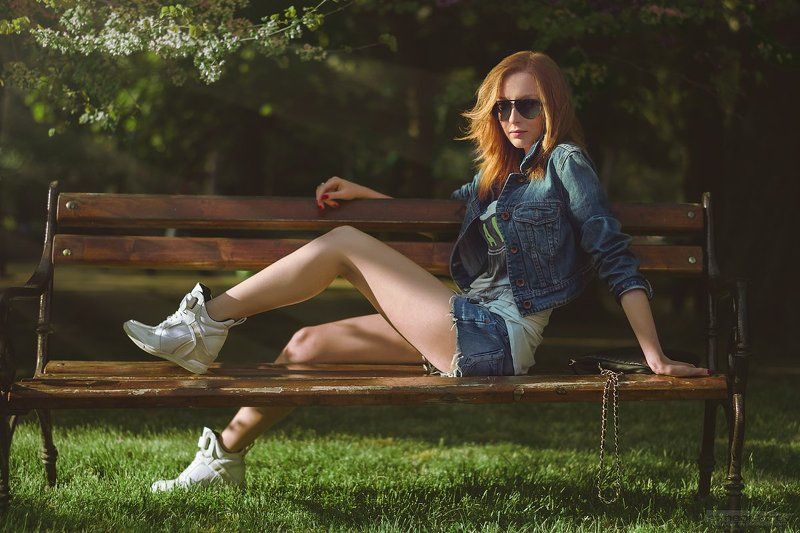 Взрослая девушкаphoto preview