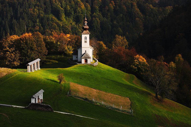 autumn, slovenia, color, church, light, sunset, village, Under the sun of Sloveniaphoto preview